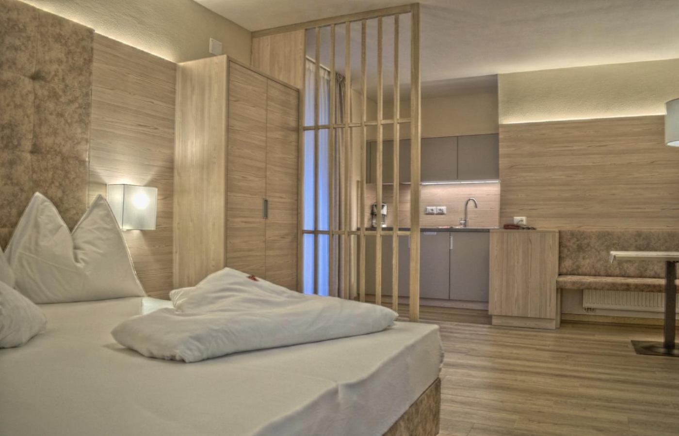 B&B Boutique Hotel Burgund Partschins Exteriör bild