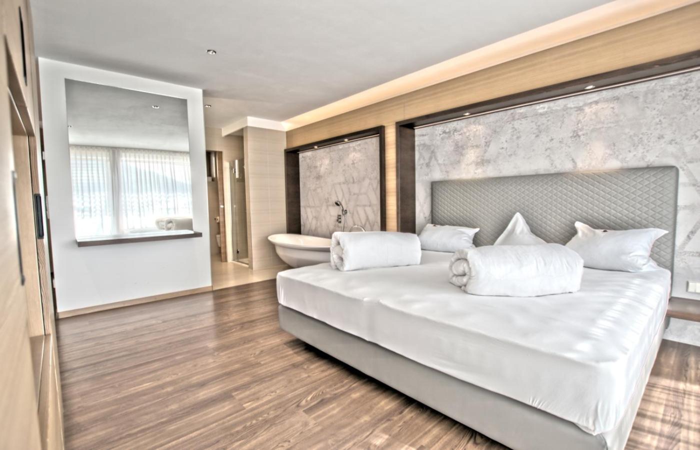 B&B Boutique Hotel Burgund Partschins Exteriör bild