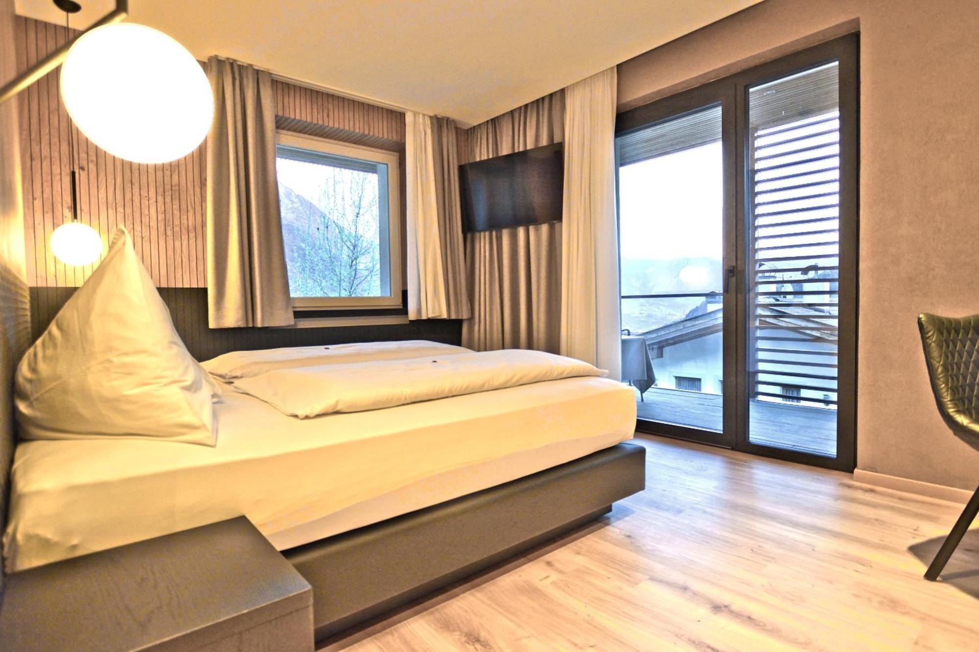 B&B Boutique Hotel Burgund Partschins Exteriör bild